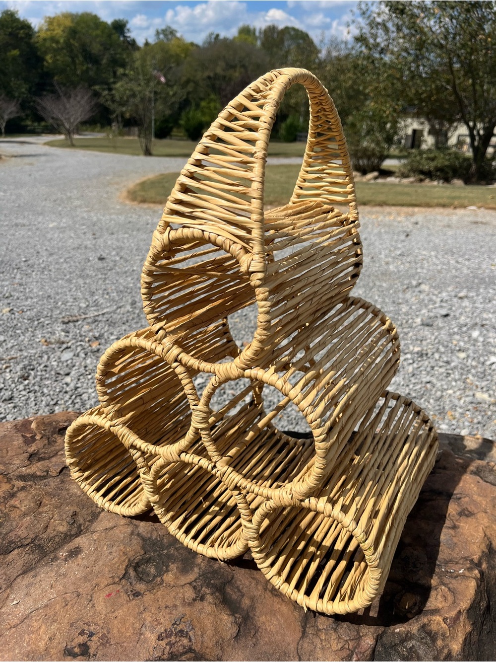 VTG Rattan Wicker Sculptural Pyramidal 6 Bottle Wine Bottle Rack Holder w/Handle